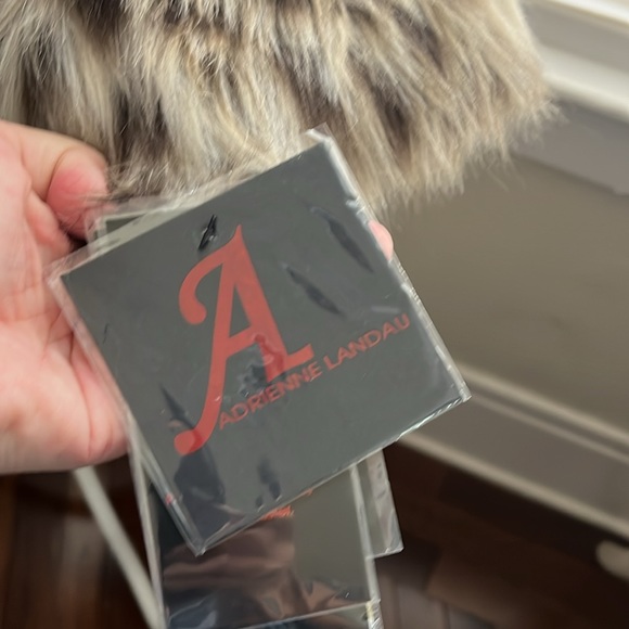 Adrienne Landau Faux Fur Wrap size Small - Picture 3 of 5